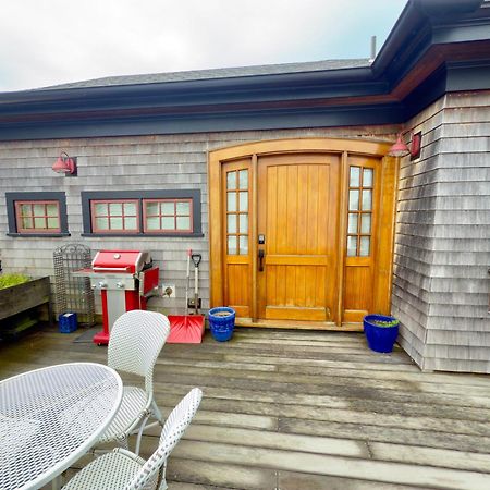 Magical Post And Beam Loft Downtown Newport! Hotel Exterior photo