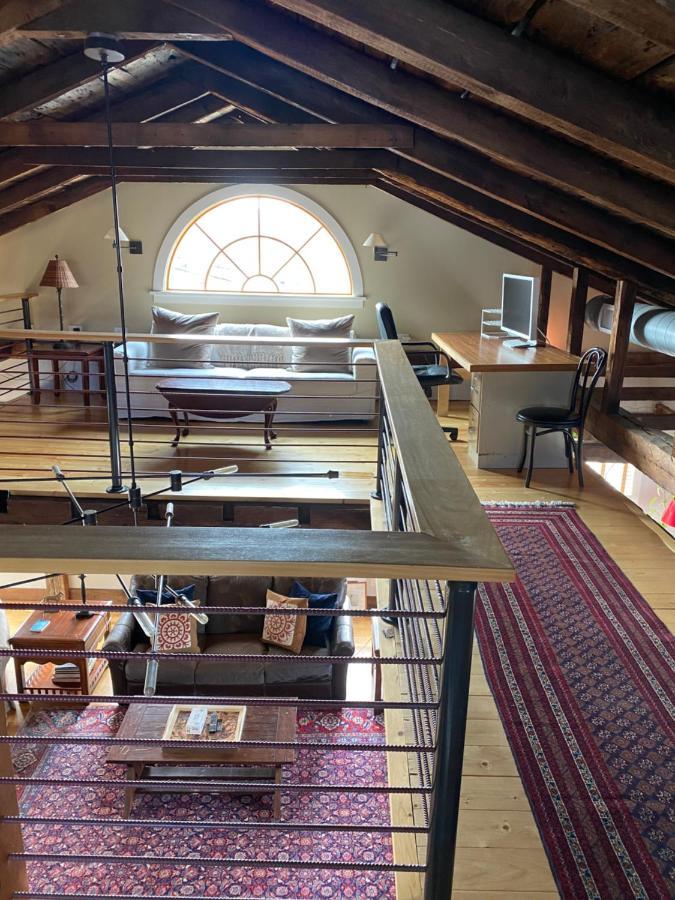 Magical Post And Beam Loft Downtown Newport! Hotel Exterior photo