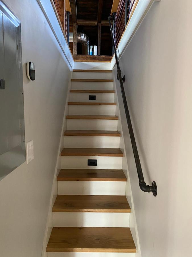 Magical Post And Beam Loft Downtown Newport! Hotel Exterior photo