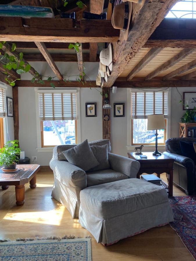 Magical Post And Beam Loft Downtown Newport! Hotel Exterior photo