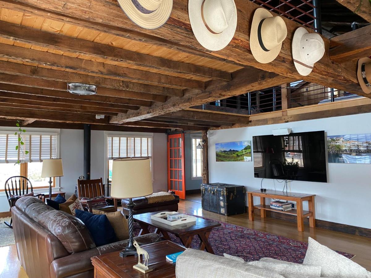 Magical Post And Beam Loft Downtown Newport! Hotel Exterior photo