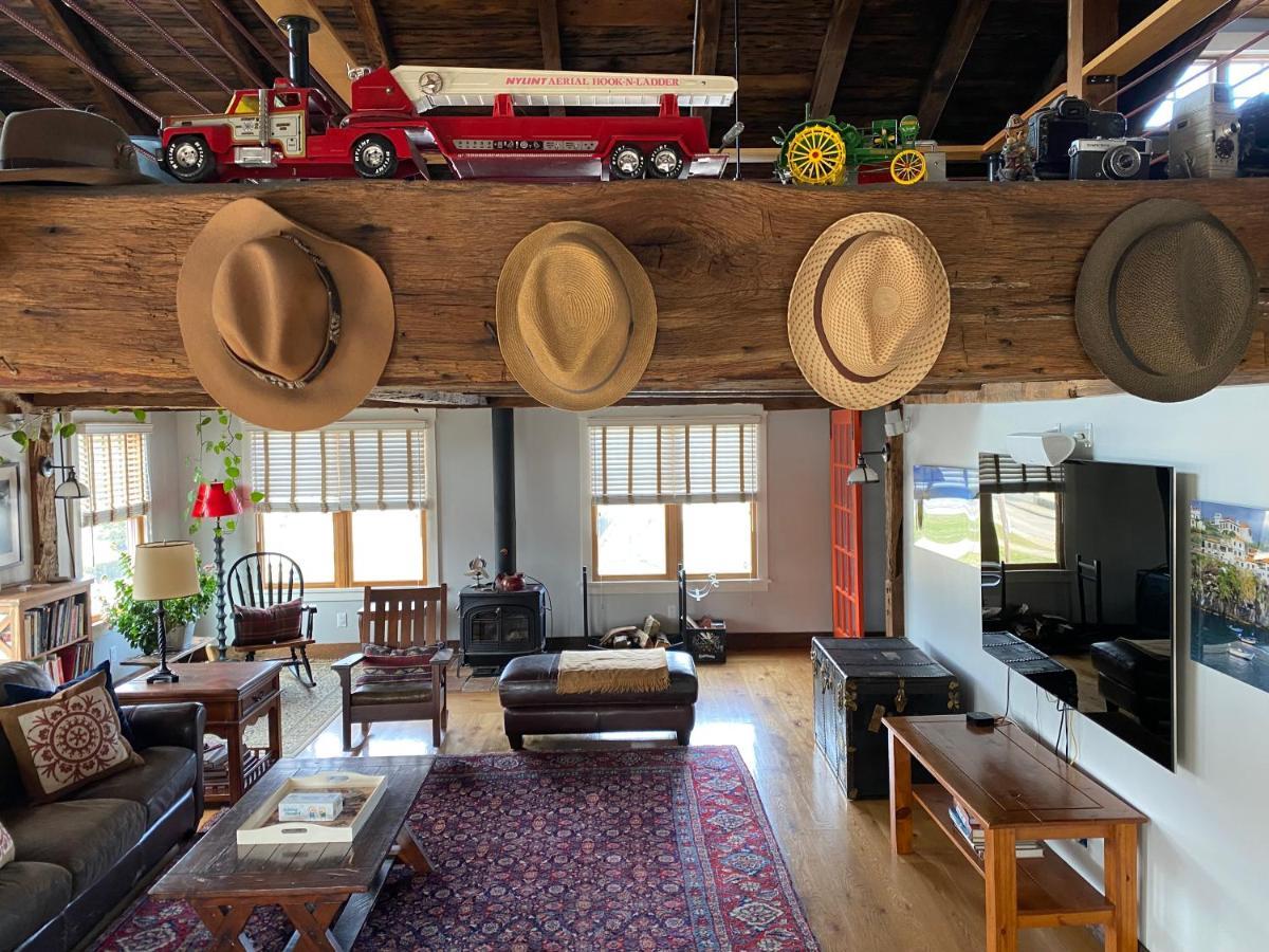 Magical Post And Beam Loft Downtown Newport! Hotel Exterior photo