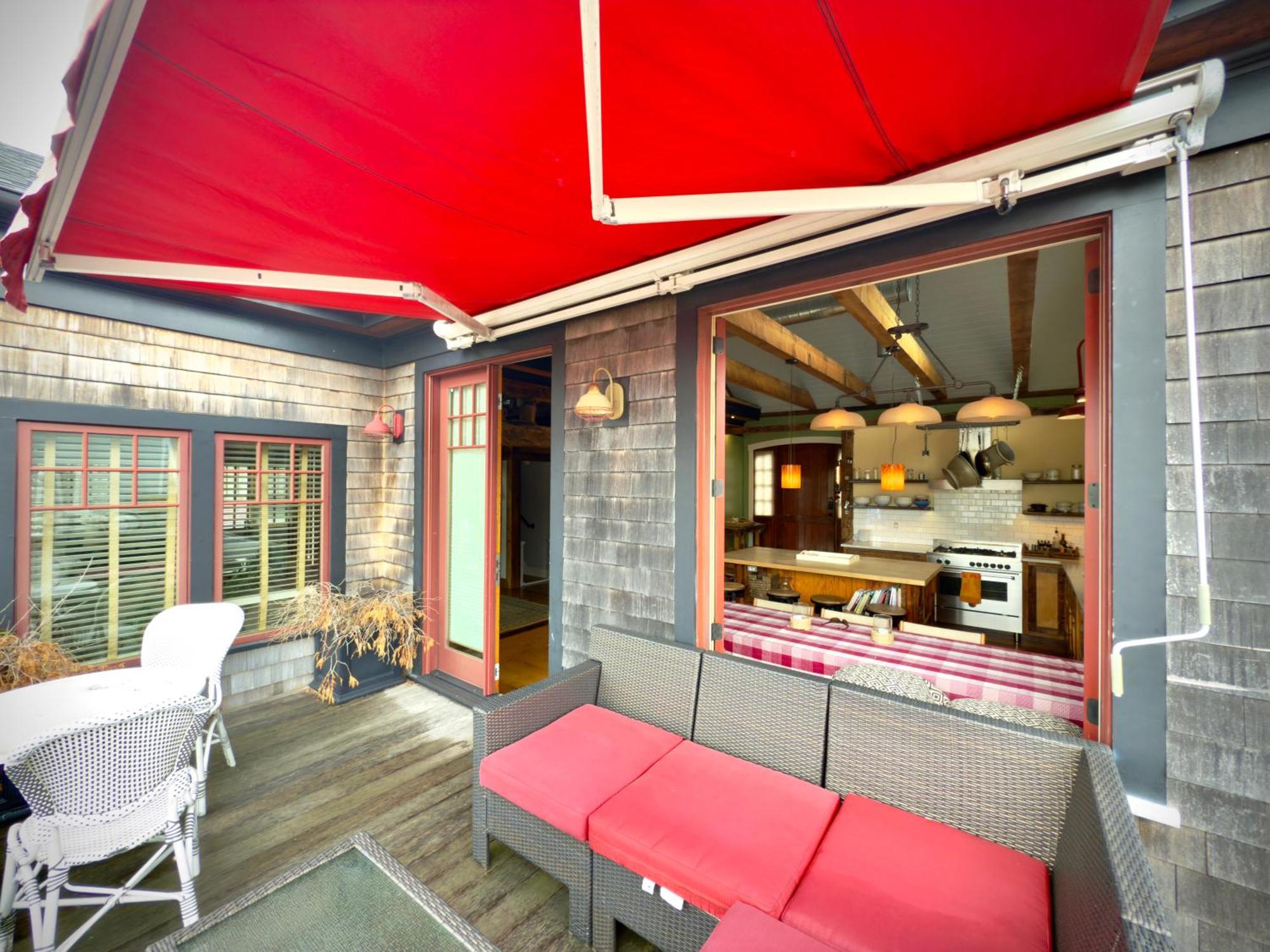 Magical Post And Beam Loft Downtown Newport! Hotel Exterior photo