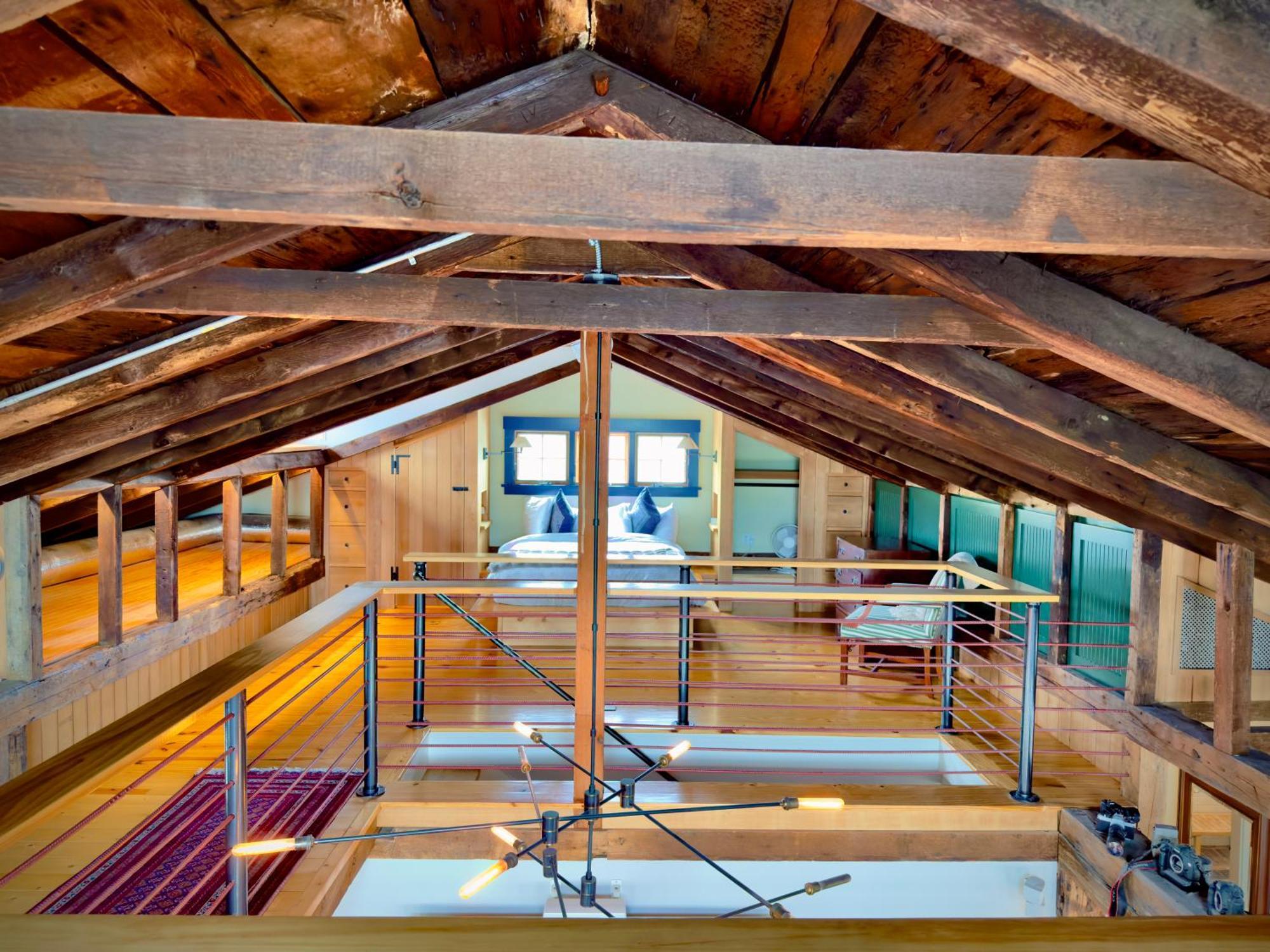 Magical Post And Beam Loft Downtown Newport! Hotel Exterior photo